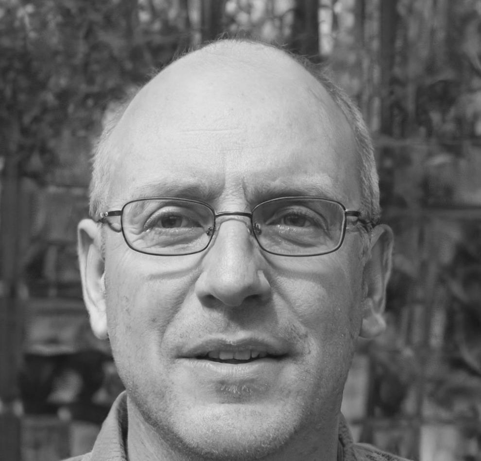 Mihai Popescu - Analist Senior